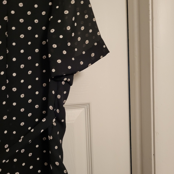 Cynthia Howie dress, pleated front size 8. - Picture 5 of 5